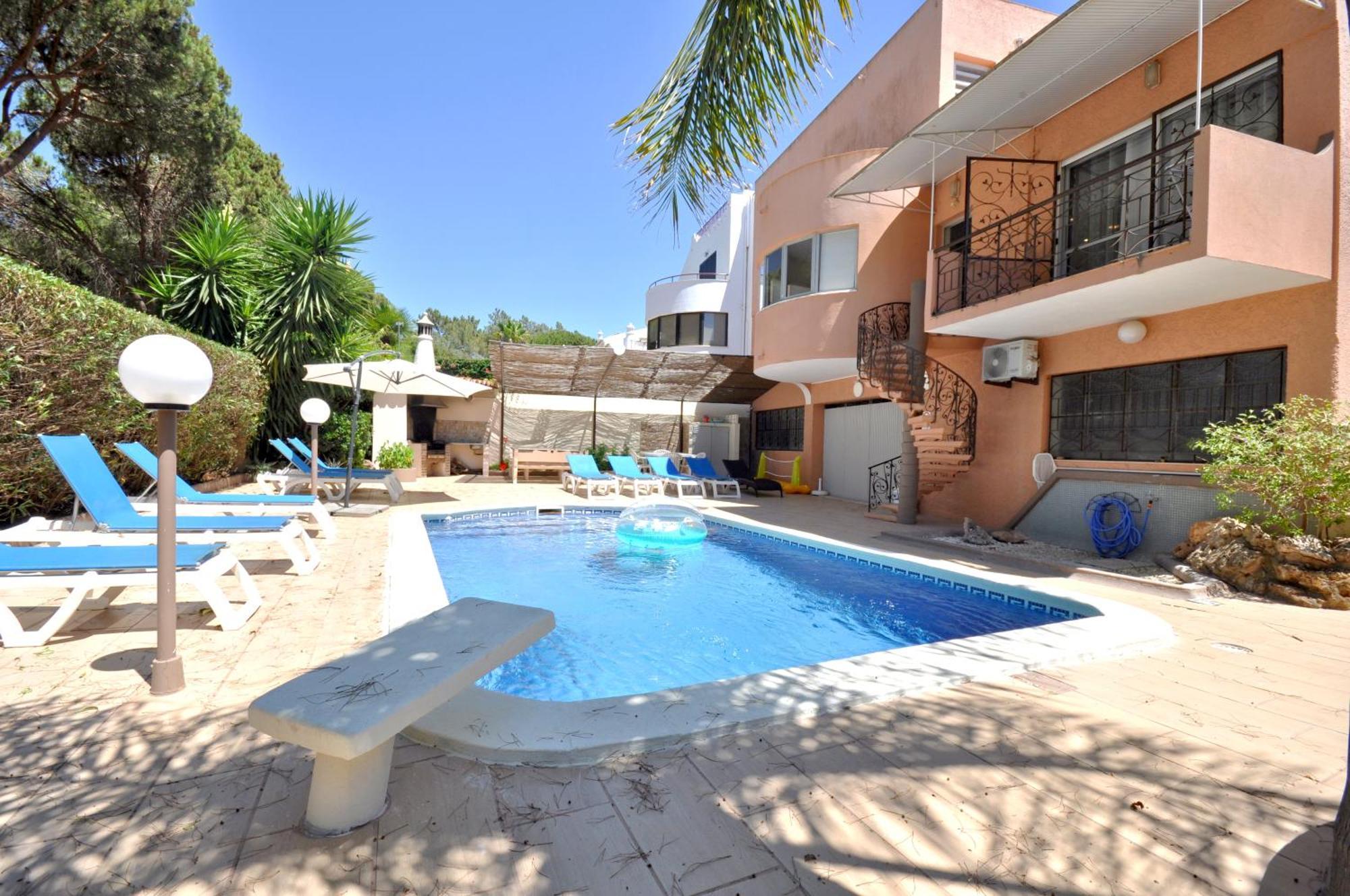 Walking Distance To The Centre - Snooker Table - Private Pool - 5 Bedrooms Quarteira Zewnętrze zdjęcie